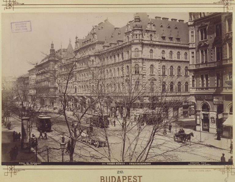 "A Teréz körút panorámaképe. A felvétel 1890 után készült." A kép forrását kérjük így adja meg: Fortepan / Budapest Főváros Levéltára. Levéltári jelzet: HU.BFL.XV.19.d.1.08.011