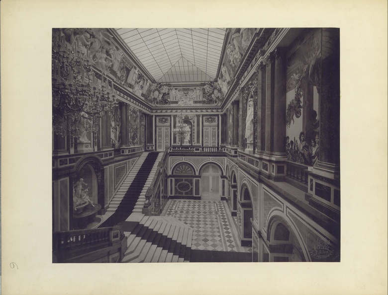 Herrenchimsee-kastély. Joseph Albert fotográfus felvétele 1880 után készült. A kép forrását kérjük így adja meg: Fortepan / Budapest Főváros Levéltára. Levéltári jelzet: HU.BFL.XV.19.d.1.22.006