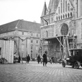 Szentháromság tér és a Mátyás-templom IV. Károly koronázására való készülődés idején.