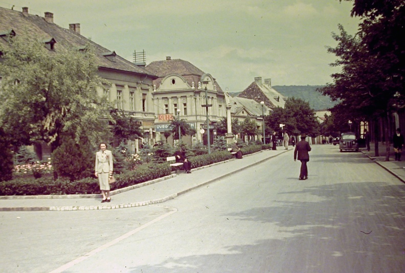 Szent Bertalan utca a Kossuth Lajos utca felé nézve.