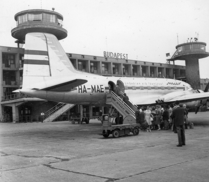 MALÉV Iljusin IL-14 utasszállító repülőgép.