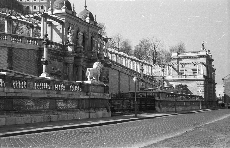 Ybl Miklós tér, Várkert Bazár (Ybl Miklós, 1983.).