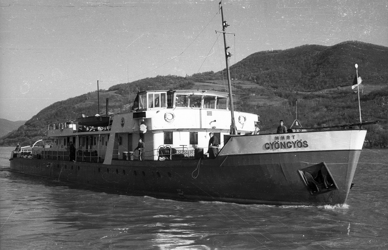 Duna, Vaskapu-szoros, Gyöngyös vontatóhajó Tekija alatt.
