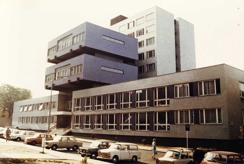 Tömő utca 25-29. SOTE (ma Semmelweis Egyetem) I. sz. Szemészeti Klinika.