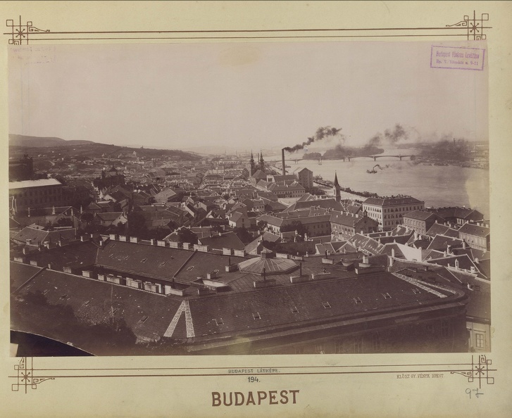 a Víziváros látképe a budai Várból, a Margit híd felé nézve. A felvétel 1892 körül készült. A kép forrását kérjük így adja meg: Fortepan / Budapest Főváros Levéltára. Levéltári jelzet: HU.BFL.XV.19.d.1.07.194