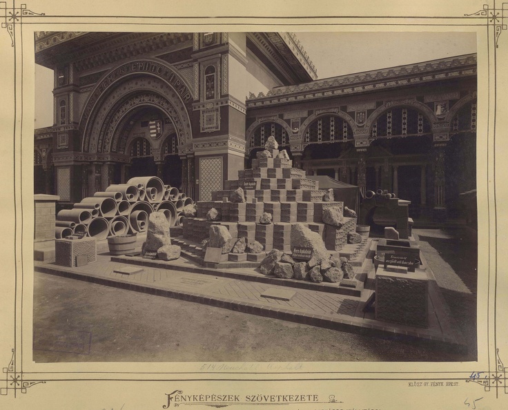 "Millenniumi kiállítás: Kassai a Neuchatel Asphalte Company Limited (Neuchâtel Asphalt Co.) kőmintái (Neuchatel Asphalte Társaság (Budapest) kőmintái). A felvétel 1896-ban készült." A kép forrását kérjük így adja meg: Fortepan / Budapest Főváros Le