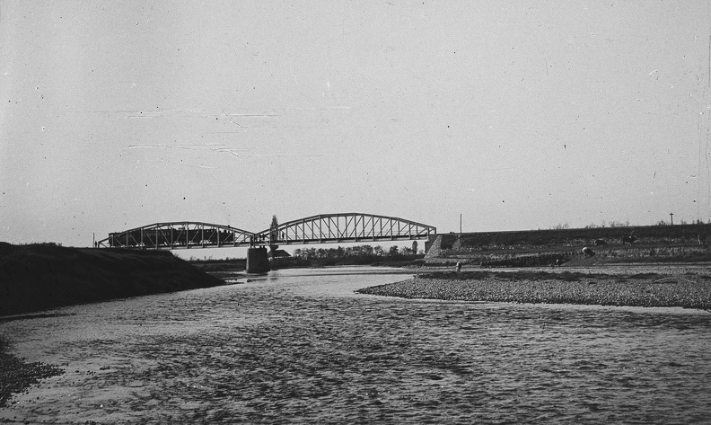 vasúti híd a Temes felett.