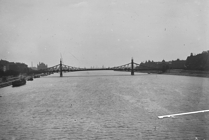 Szabadság (Ferenc József) híd az Erzsébet hídról nézve.