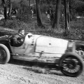 Jan Ripper Bugatti T37 versenyautóval az 1928-as svábhegyi verseny edzésén.