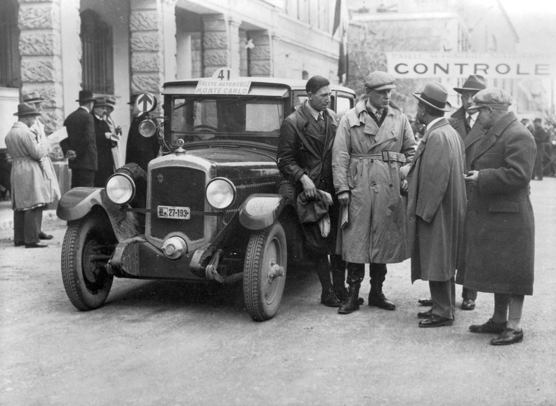 Szmick Viktor, Csajkovszky Emánuel és Pesti Ferenc ezzel a 875 ccm-es Weiss Manfréd autóval az 1929. évi VIII. Monte Carlo Csillagtúrán 2. helyezést ért el.