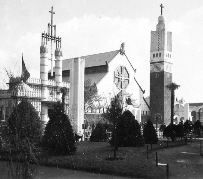 Gyarmati Kiállítás (Exposition Coloniale), a franciaországi Épinay-sur-Seine-ben található Notre-Dame des Missions templom másolata.
