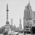 Columbus körforgalom, háttérben a Central Park street, a kép a Broadway felől nézve készült.