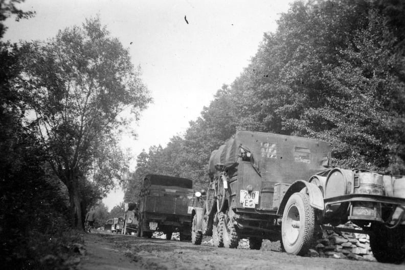 Krupp Kfz. 70 (Protze) teherautó és tüzérségi vontató.