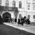 Érseki palota, a Budapesti Kórus tagjai.