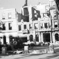 Eötvös tér. A kép a Dunapalota (korábban Ritz szálló) elől készült, az Apáczai Csere János (Mária Valéria) utca házait mutatja, a baloldali a Lloyd palota oldalról.
