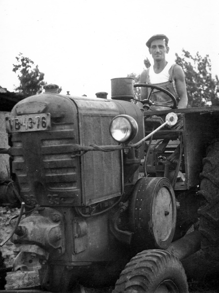 Hoffherr GS-35 traktor.