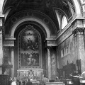 a Bazilika oltára. Mária mennybevitele, Michelangelo Grigoretti velencei művész munkája, a világ legnagyobb egyetlen vászonra festett oltárképe.