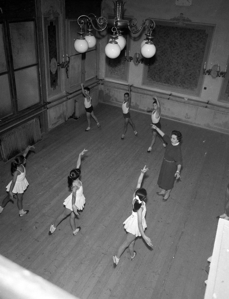 Sztálinvárosi Balettiskola.