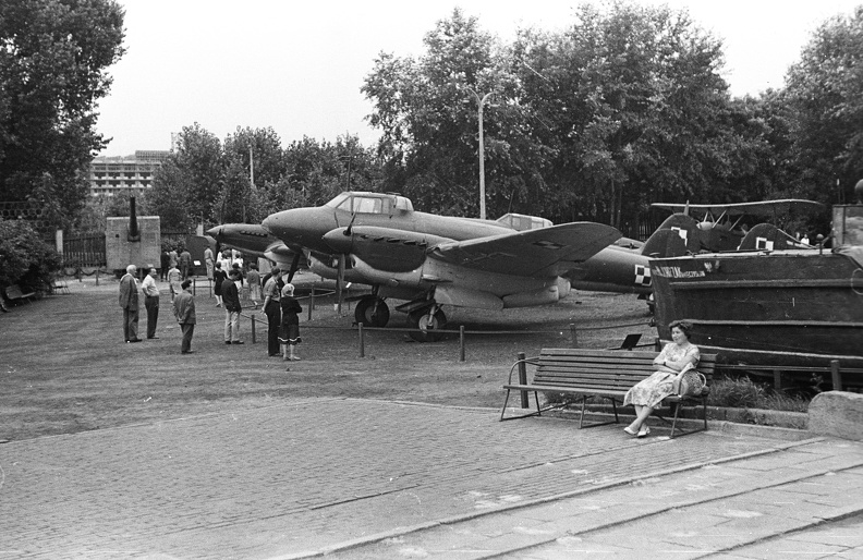 a Lengyel Hadsereg Múzeuma (Muzeum Wojska Polskiego), szovjet gyártmányú Pe-2FT felderítőrepülőgép.