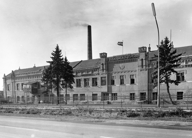 Kühne Mezőgazdasági Gépgyár (alapítva 1856-ban).