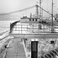 Belgrád rakpart, nemzetközi hajóállomás, háttérben az épülő Erzsébet híd.