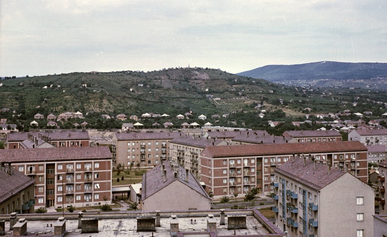 látkép az Esztergár Lajos utca felől a Makár-hegy felé nézve.