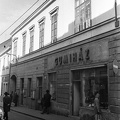 Ferencesek utcája (Sallai utca) 8., a Jókai térről nézve.