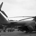 Dózsa György út, Felvonulási tér, Mi-6 típusú szovjet helikopter.