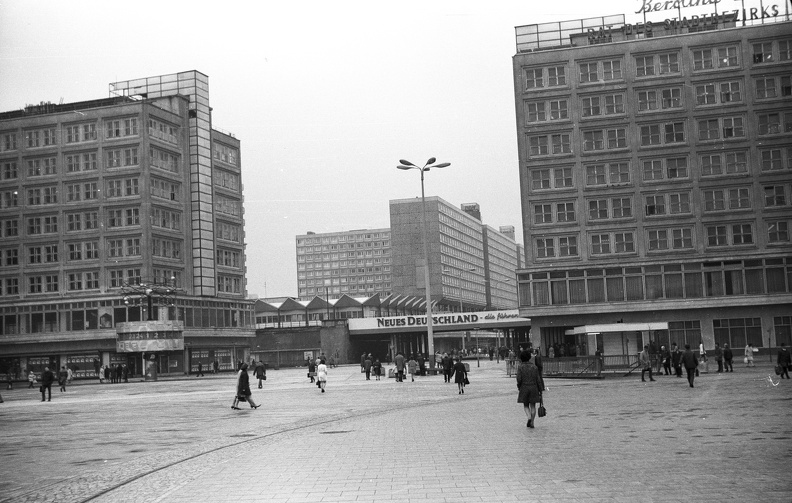 Kelet-Berlin, Alexanderplatz.