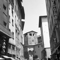 Via Dè Guicciardini, szemben a Torre dei Mannelli.