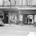 ulica Piotrkowska 67., a Polonia mozi bejárata.